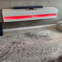 White Glossy TV Stand - Floating - with LED Lights