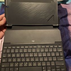 iPad Keyboard Case 