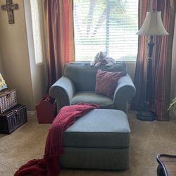 Oversized Chair And Ottoman