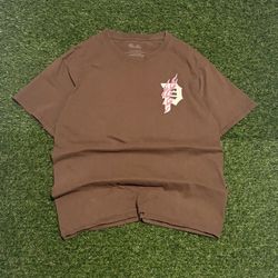 Brown (Primitive) T-shirt size medium