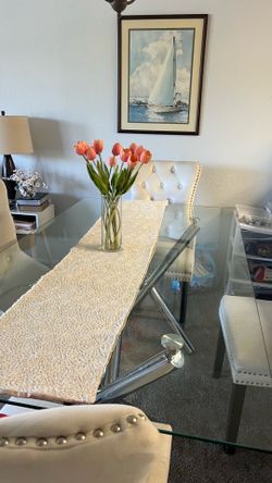 $250     Dinner table with 4 chairs