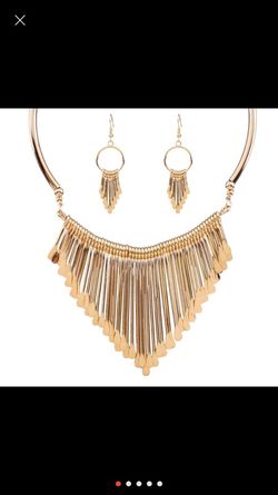 Gold tasseled necklace and earring set