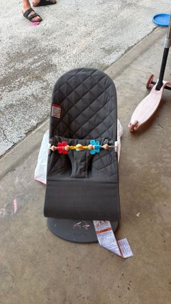 Baby bjorn bouncer