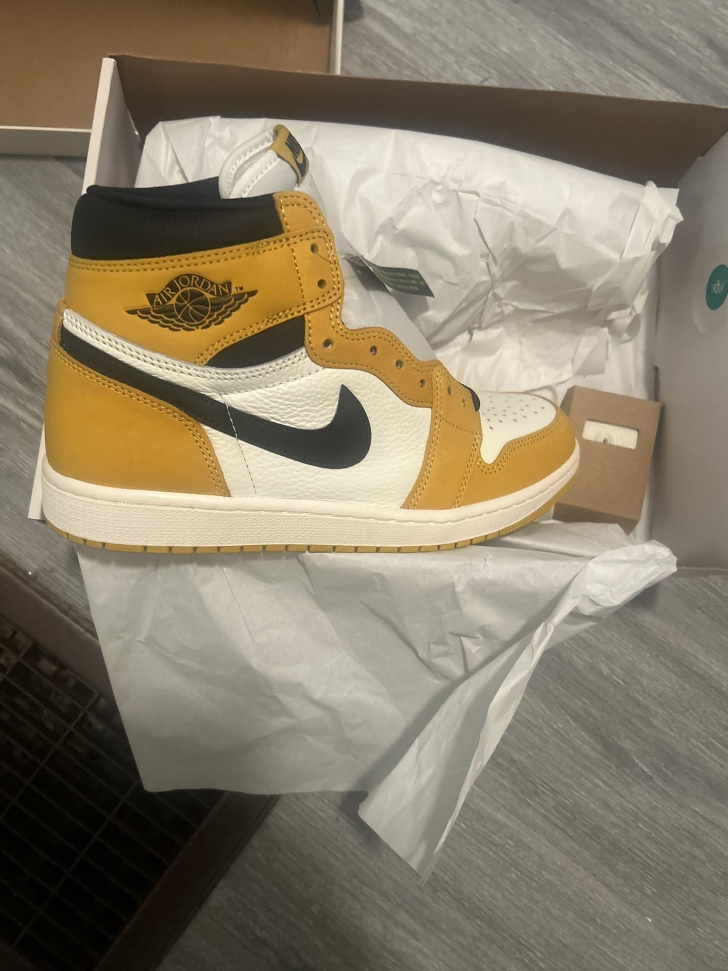 Jordan 1 Mids