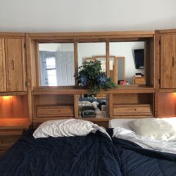 Golden Oak Lighted Queen Bedroom Set