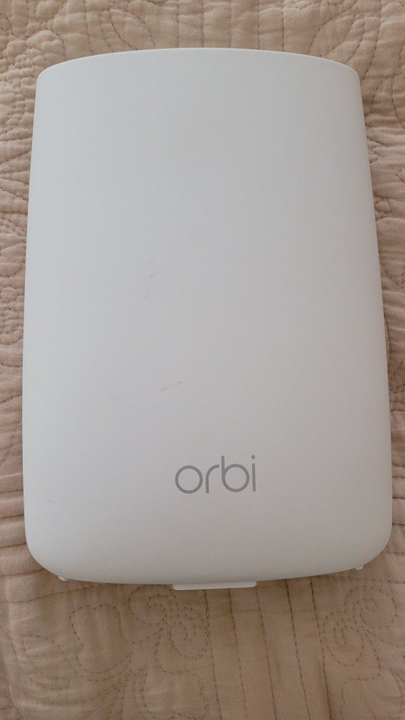 NETGEAR Orbi Tri-band Mesh WiFi System 