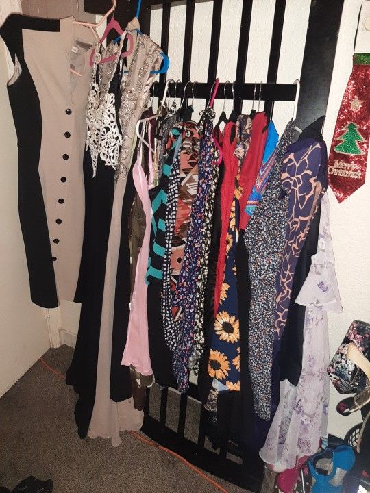 Huge 50+ Disigner /trendy Dress Bundle 