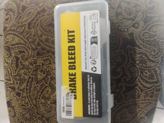 E-bike and mountain bike brake bleed kit