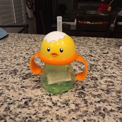 Munchkin chick sippy cup