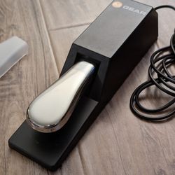 M Gear SP2 Universal Sustain Pedal for use with Electric Piano / Keyboard 