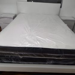 Bed Frame Full Size White New (Mattress Dale For Separated)