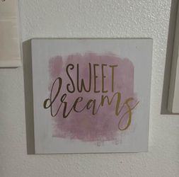 Canvas wall decor (10 $ each  )