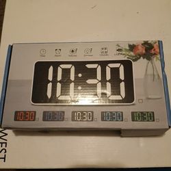 Brand New Dream Sky Digital Alarm Clock Will USB Port Brand New And It Works
