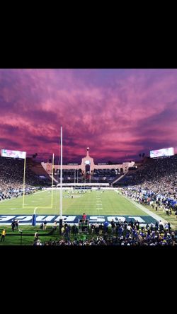 Rams Vs Tampa Bay Bucs 2 TIX