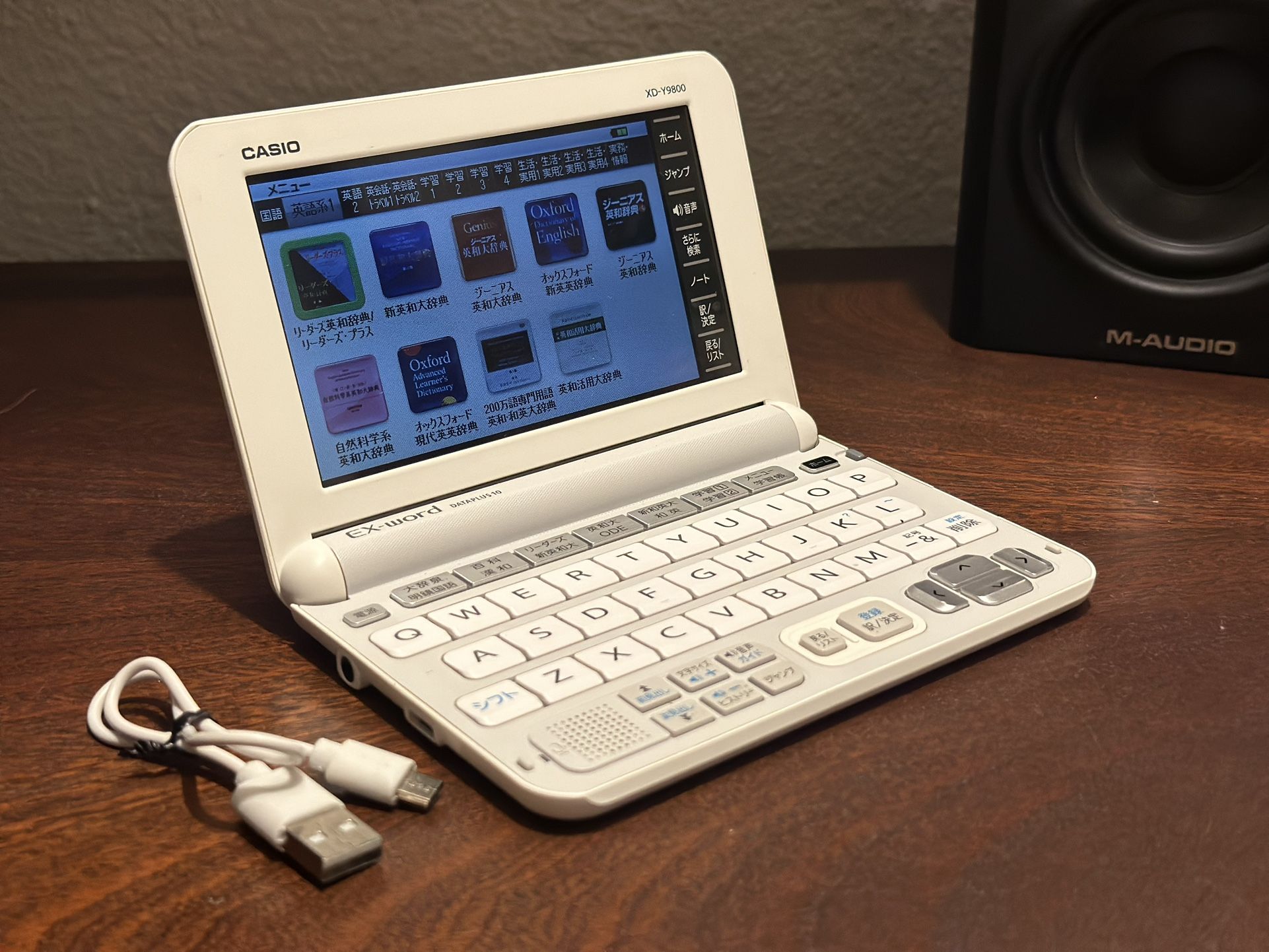 CASIO EX-word dataplus10 CASIO 電子辞書EX-word DATAPLUS10 XD-Z9850