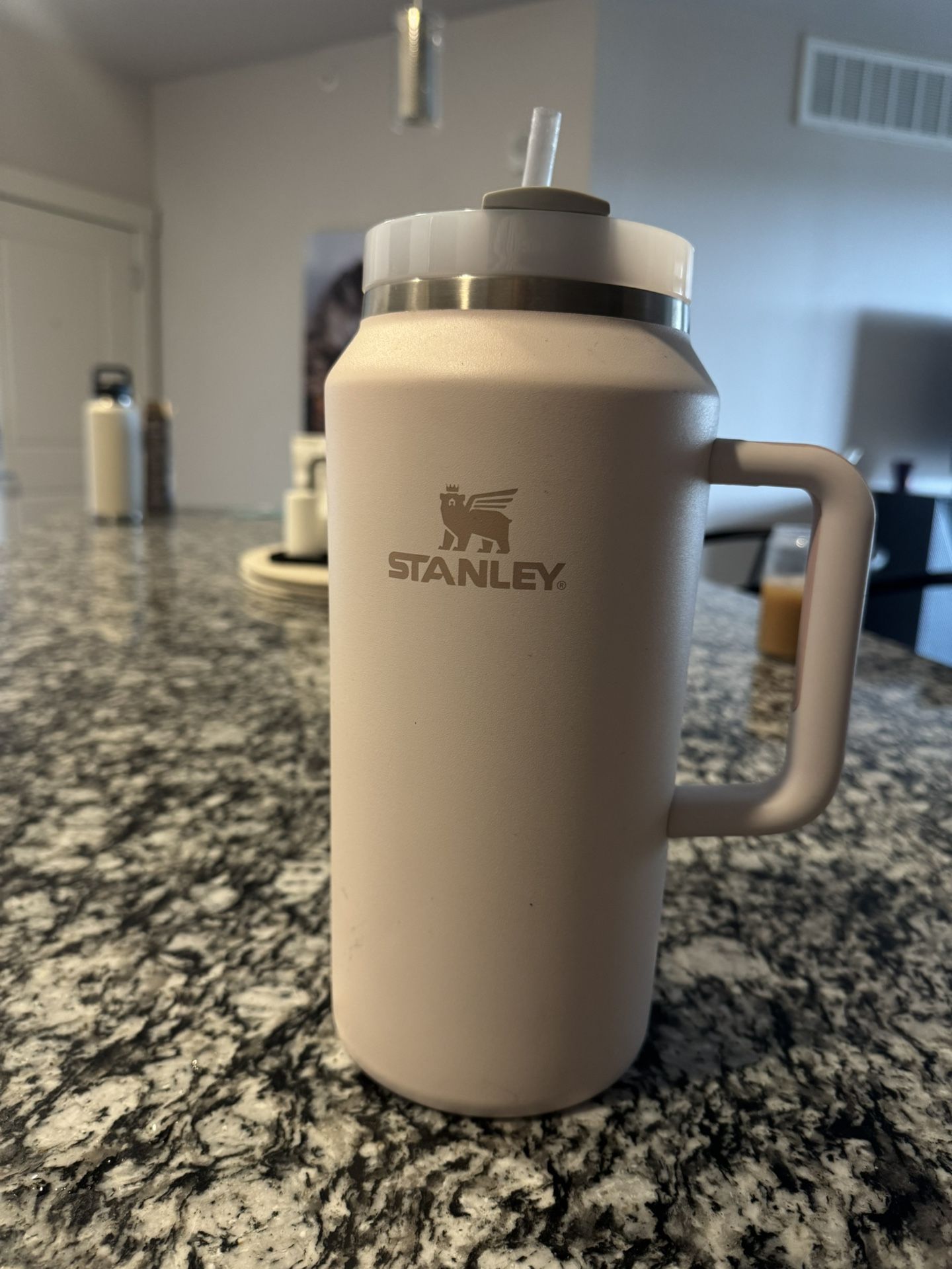 Stanley - 64oz