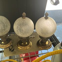 Vintage light fixtures by underwriters laboratories Inc.