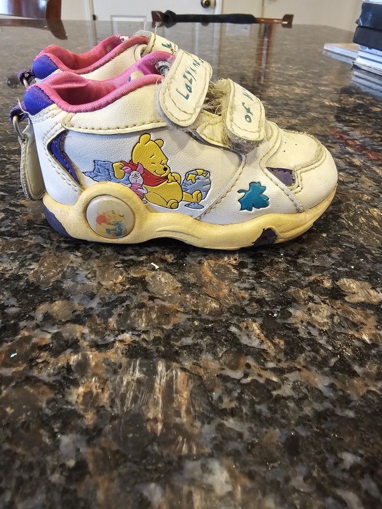 Winnie The Pooh Vintage Shoes Size 5