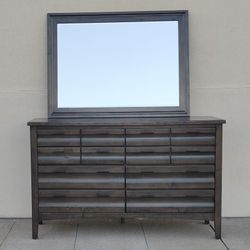 Dresser Bureau Mirror Chest of 8 Drawers