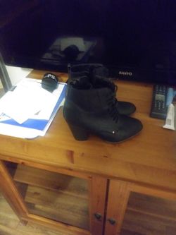 Shoe boots