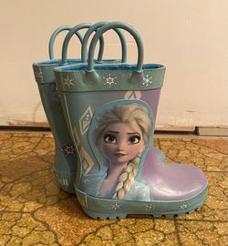 Frozen Rain Boots 