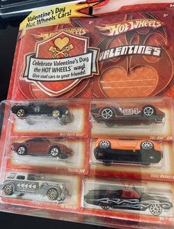 Hot Wheels Valentine's Day 6-Car Pack