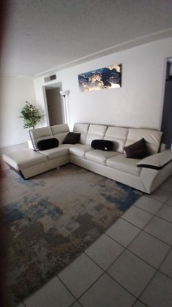 Trendy sectional sofa