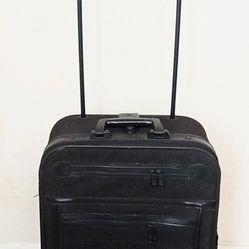 Eiffel Travelpro Wheeled Carry-on Expandable 22" Suitcase. Good condition.
