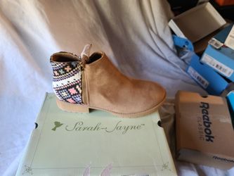 New Girl Shoes Size 4.0 &5.0