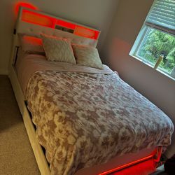 Modern Full Bedroom Set with LED Lights + Toshiba TV