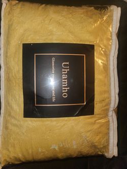 Uhamho Yellow Faux Fur Throw Blanket