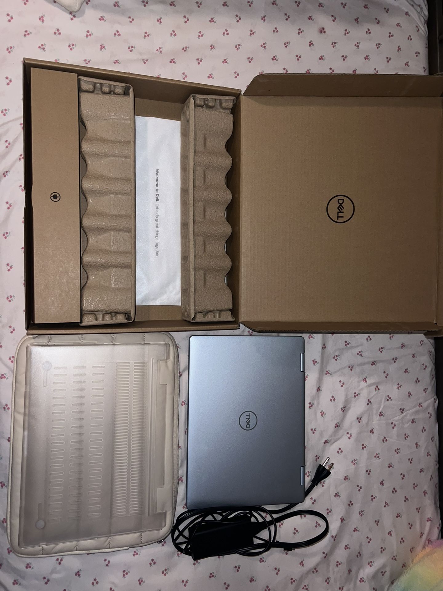 Dell Inspiron laptop 2-in-1 14’ Intel Core 7 16 Gb Memory 1TB SSD Ice Blue ///Ready For Pickup