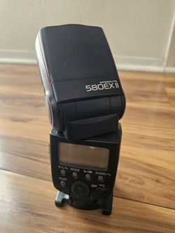 Canon Speedlite 580EX II Flash