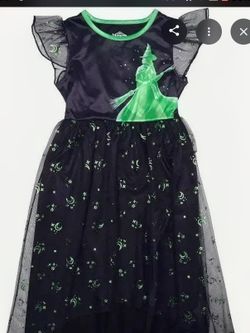 Wicked girls night gowns new Alpha and Glenda $20 each**