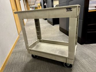 Rubbermaid Service Cart