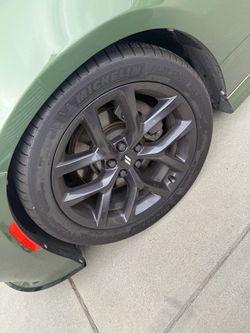 Michelin Pilot Sport All Season Tire