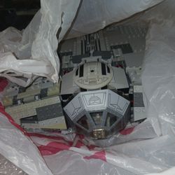 UCS TIE Fighter With Minifigs 