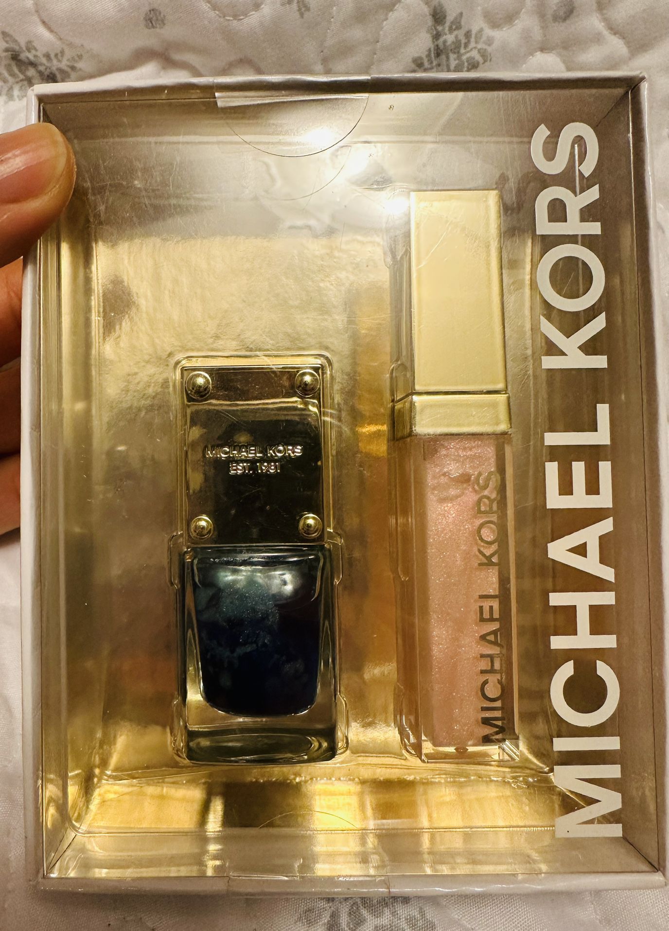 Michael Kors Nail And Lip Kit 