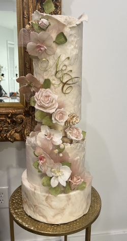 Faux (Dummy) Wedding Cake