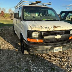 Chevy Express Van 