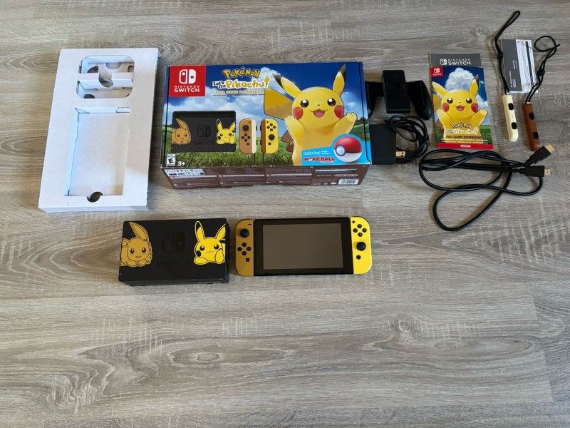 HandConsole Pokemon Let's Go Pikachu Limited Edition excellent
