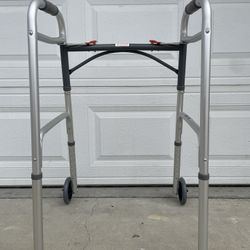 Adult Folding Safe Walker Brand: drive Model: 10210-4ASM Good Working Like new condition Located in North Fontana