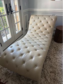 Leather tufted chaise