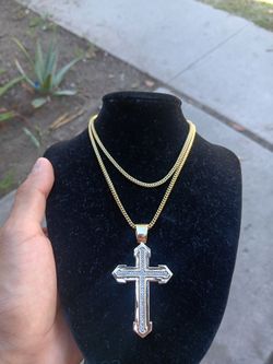 24 Franco link 10k with natural diamonds 10k pendant