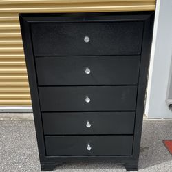 Black chest drawer