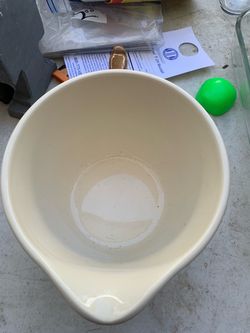 Christmas measuring glass bowl