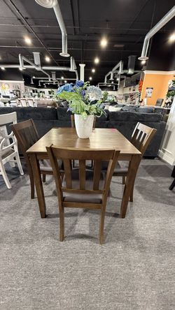 5 PC DINING TABLE