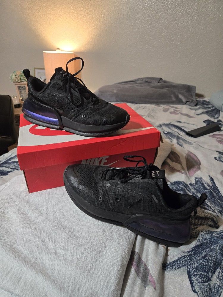 Like New Only Worn Twice Nike Make Offer