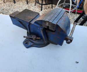 Blue Swivel Base Bench Vise