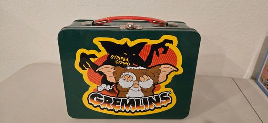 Gremlins Metal Tin Lunch Box – Gizmo & Stripe Collector Tin (The Tin Box Co.)